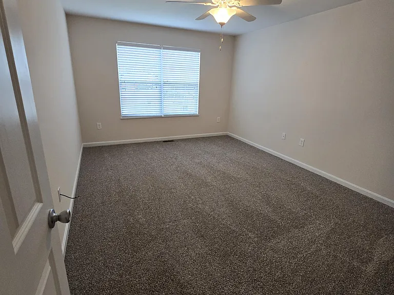 1514 Singh St — Photo 13