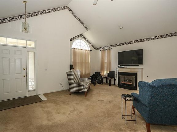 4th image of 104 Traverse Creek Dr #B