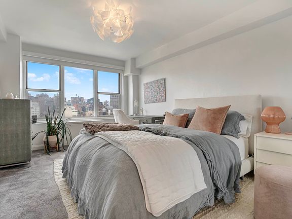 4th image of 33 Greenwich Ave APT 15E