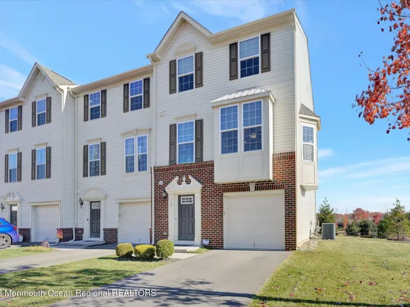 72 Kyle Drive, Tinton Falls, NJ 07712