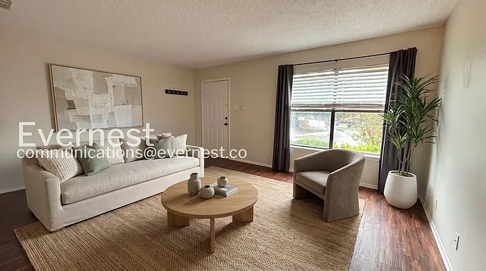 3 bed, 2.0 bath, 1100 sqft, $1,595 — Photo 3
