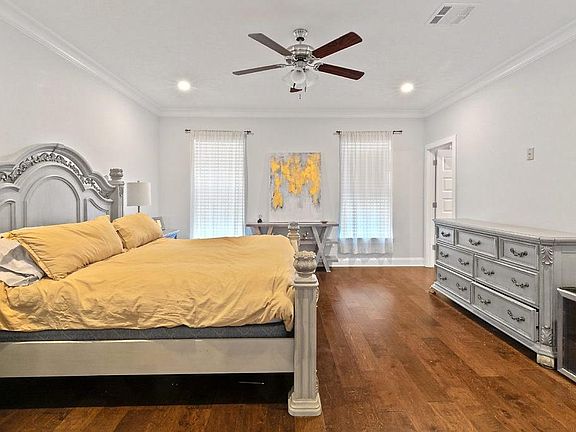 4th image of 4218 Canal St