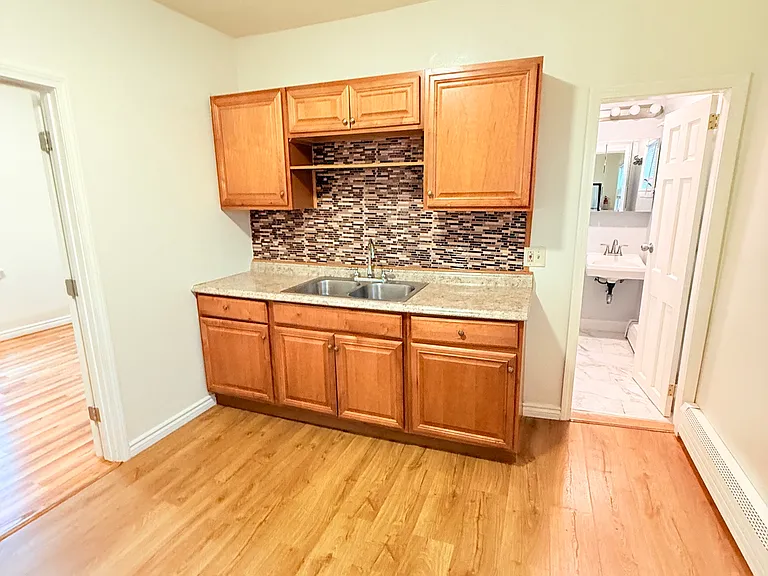 15 Vandine St #1 — Photo 11