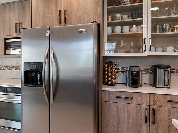 4th image of 1264 Redfield Rd