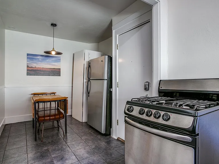 600 N Montclair Ave #D — Photo 5