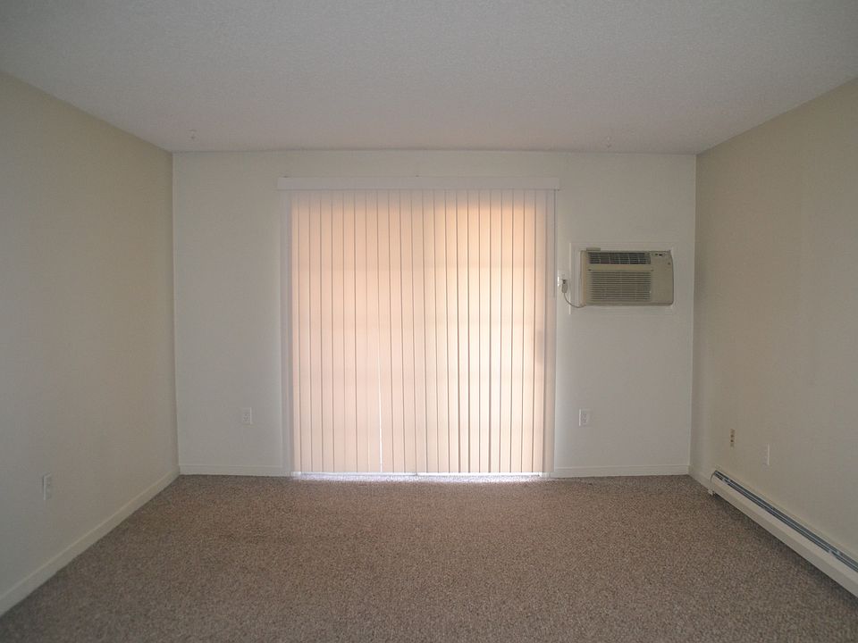 1st image of 12 Saint James Pl #408
