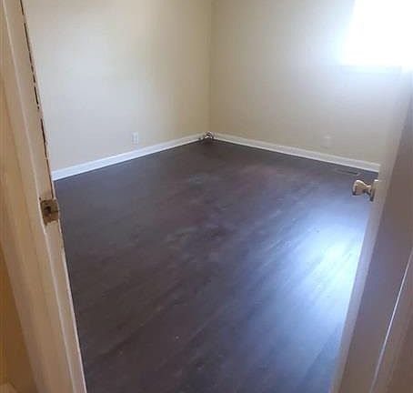 3rd image of 2003 House Ave #22