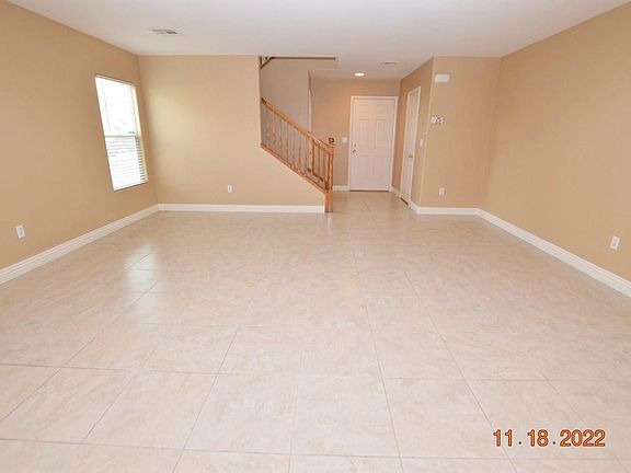 2nd image of 7963 Dutch Villas St