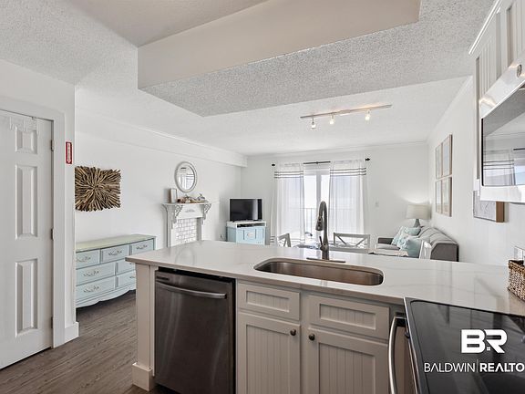 4th image of 1117 W Beach Blvd #602