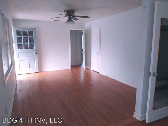 4th image of 425 30th Ave N