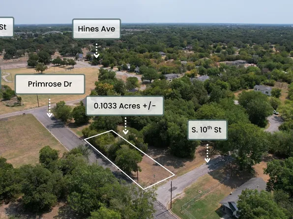2600 S 10th St, Waco, TX 76706