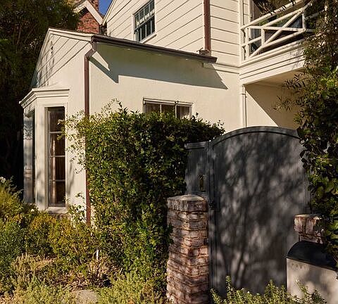 2nd image of 638 N Cherokee Ave