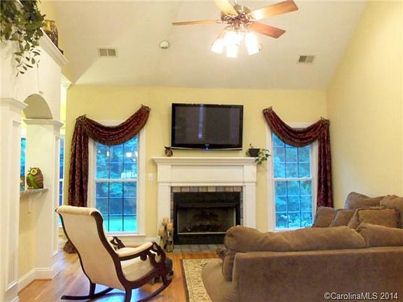 4th image of 3190 Sandy Lee Ct