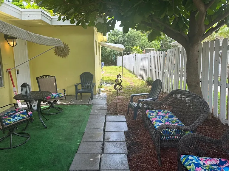 910 Rudolph Rd #3 — Photo 10