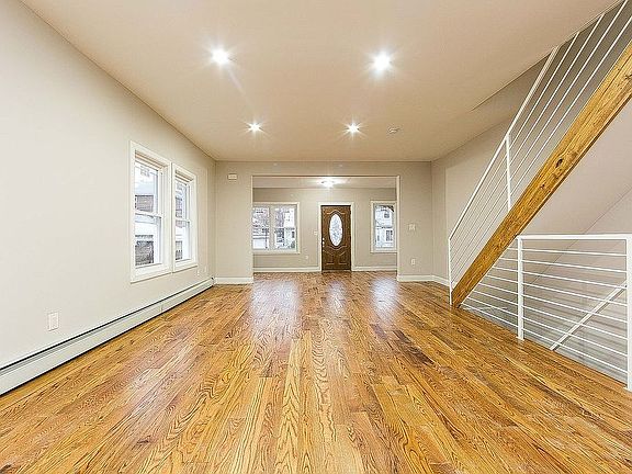 3rd image of 1660 E 53rd St #1