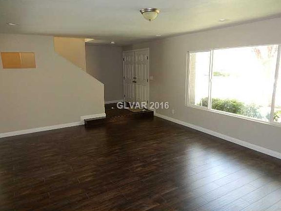 5th image of 3504 Blackstone St