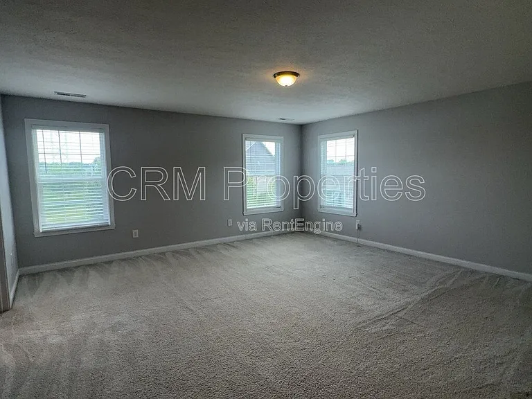 6311 Burgin Dr — Photo 35