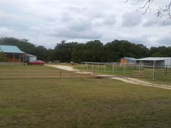 2nd image of 422 County Road 176