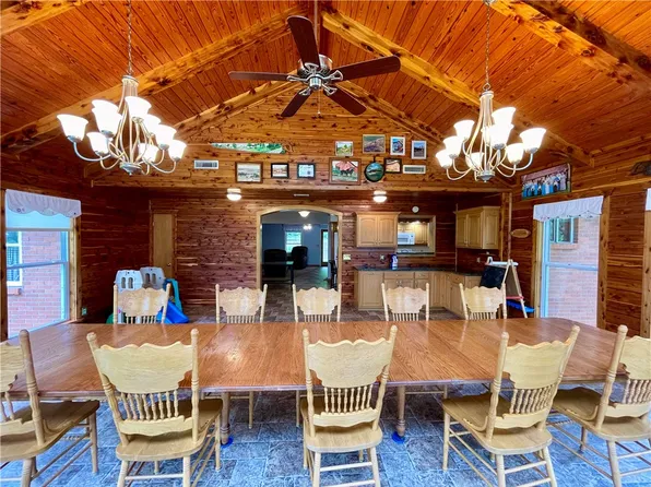 9825 Highway 74, Huntsville, AR 72740