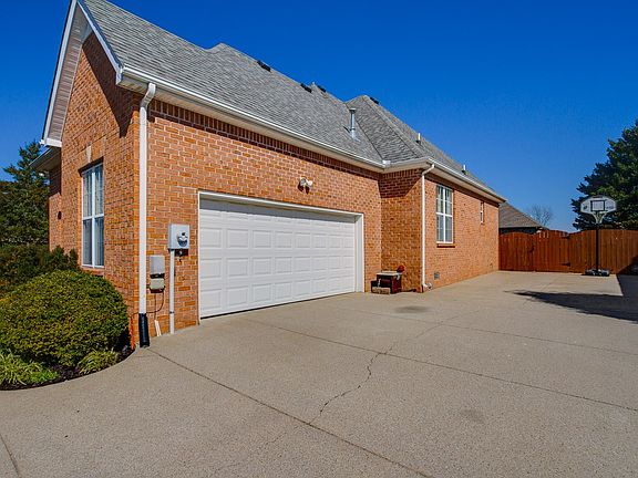 3rd image of 3023 Wentworth Ct