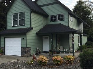 8515 Hollyhock St, Rockaway Beach, OR 97136