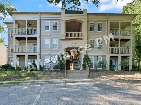13621 Garfield Pl APT 303, Woodbridge, VA 22191