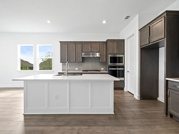 3rd image of 108 Cano Ct