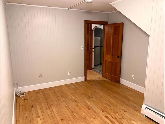 2nd image of 1872 Smith St APT 3