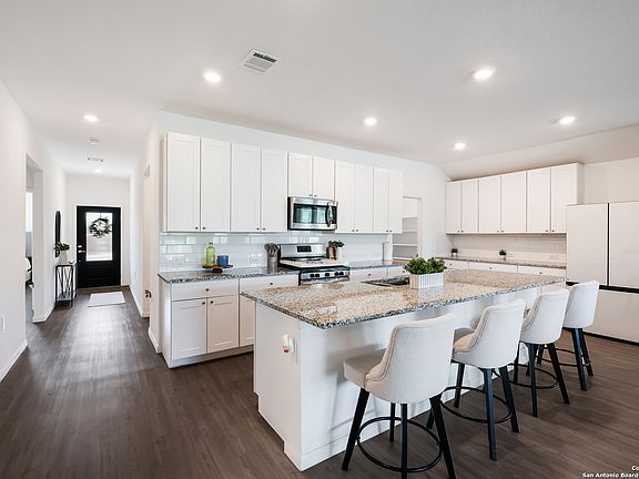 4th image of 6211 BELINDA WAY
