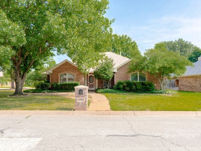 8901 Marti Ln, North Richland Hills, TX, 76182
