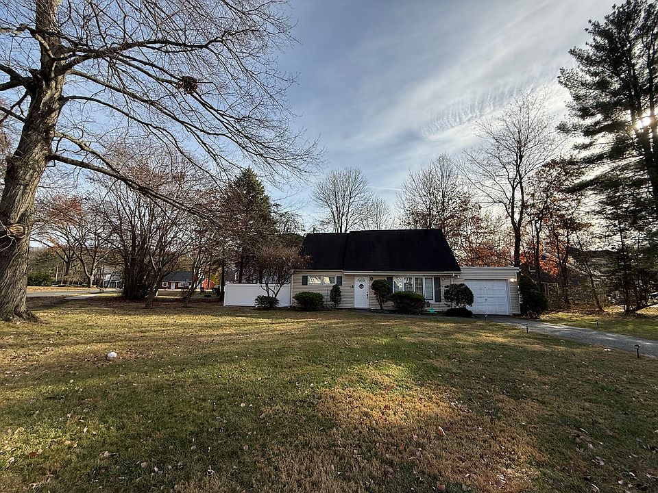 1st image of 32 Park Dr