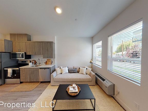 3rd image of 5377 SE 18th Ave #204