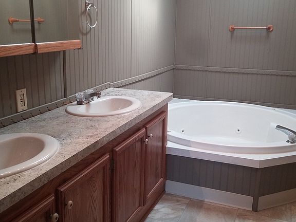 4th image of 4212 Shari Ln