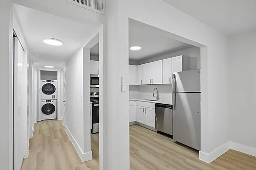 Chateau Apartments - Newly Renovated 1, 2 & 3-Bedrooms at 24th & Hillsboro Village Photo 1 Chateau Apartments - Newly Renovated 1, 2 & 3-Bedrooms at 24th & Hillsboro Village Photo 1