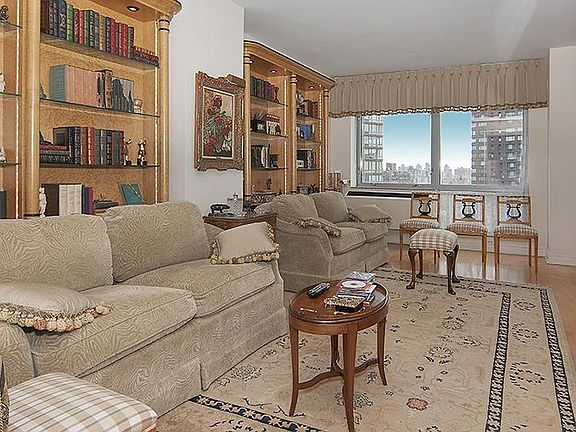 4th image of 1965 Broadway APT 22B