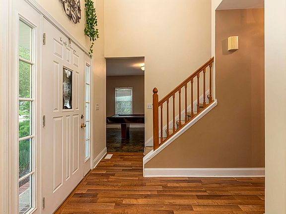 4th image of 109 Lyndsey Ln