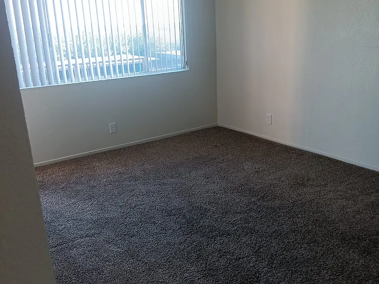 VICTORIA PARK APARTMENTS — Photo 29