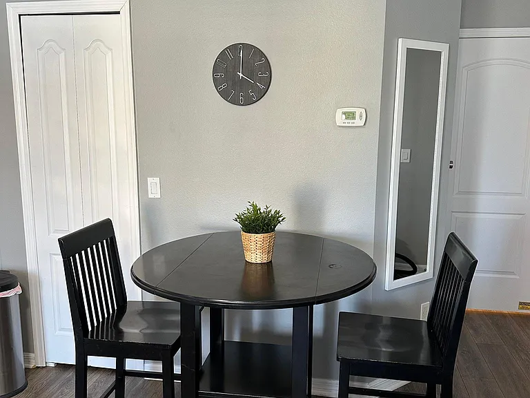 13254 Phoenix Dr — Photo 2