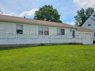 205 Edgewood Rd NW, Cedar Rapids, IA 52405