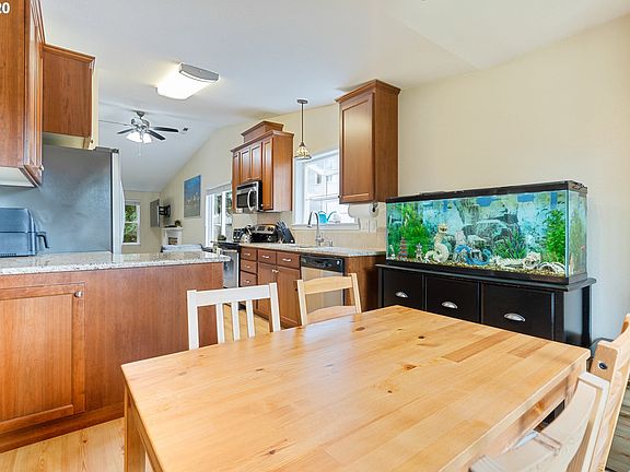 5th image of 4808 NE 155th Ave