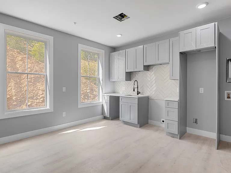 101 Gregory St #11 — Photo 14