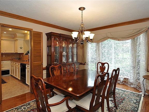 5th image of 2707 Crystal Falls Dr