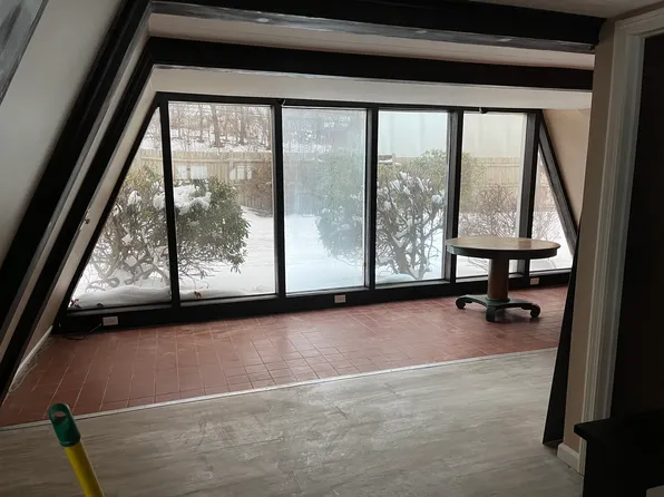 68 Sturbridge Rd #A, Charlton, MA 01507