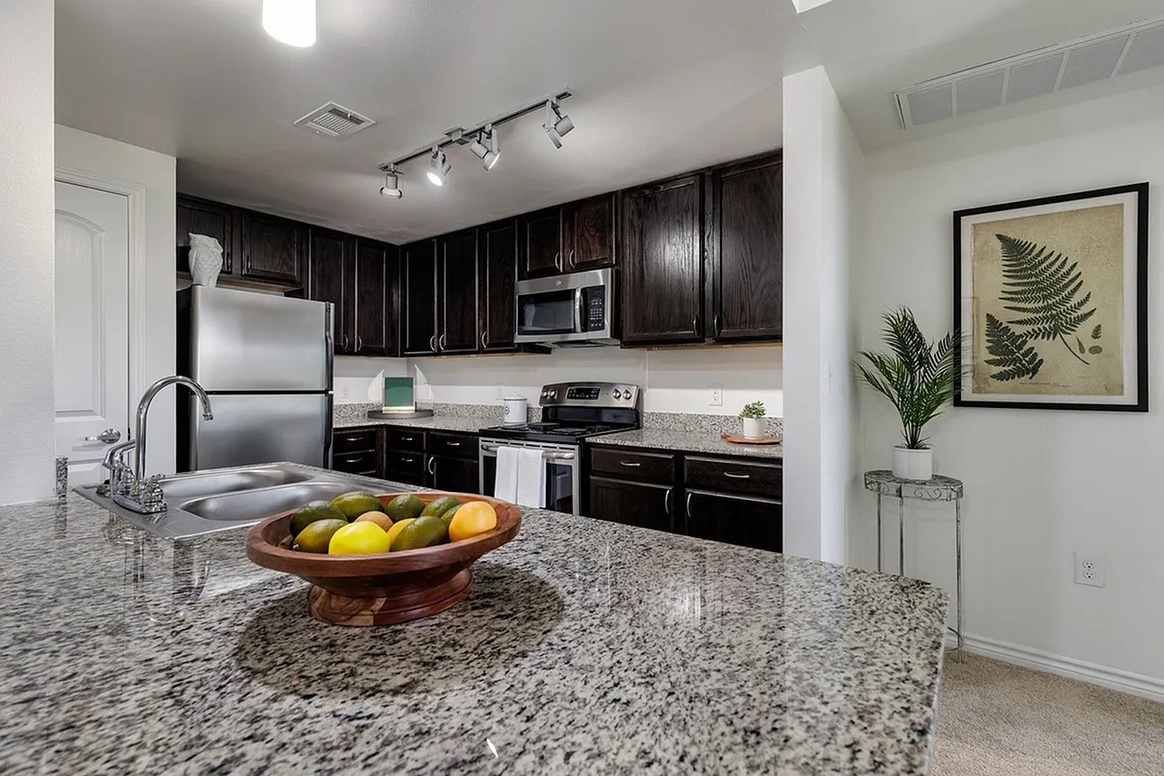Aviva Fort Worth - 55+ Active Adult Apartment Homes — Photo 4