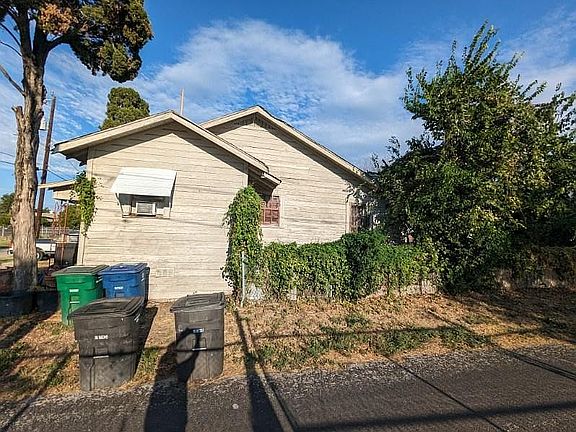 3rd image of 306 Nika St