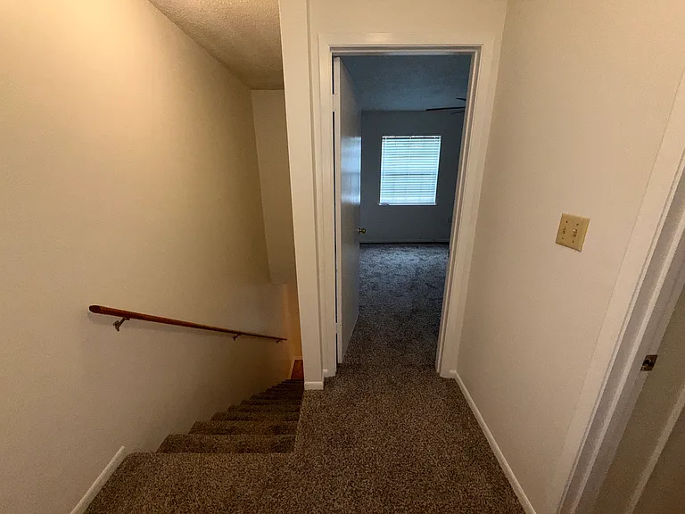 537A Schneider Dr — Photo 26