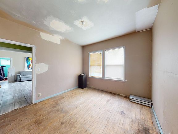 5th image of 701 Tennessee St