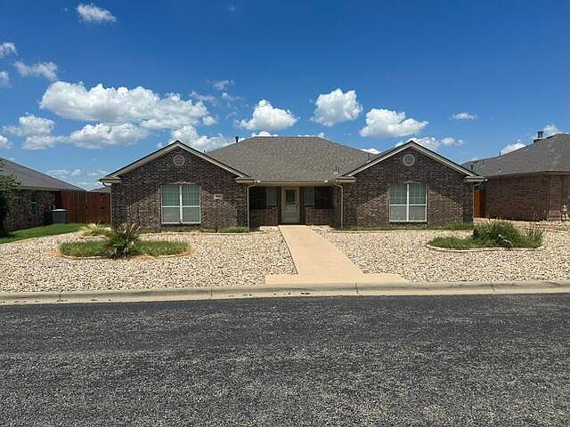 1st image of 3642 Shadyhill Dr