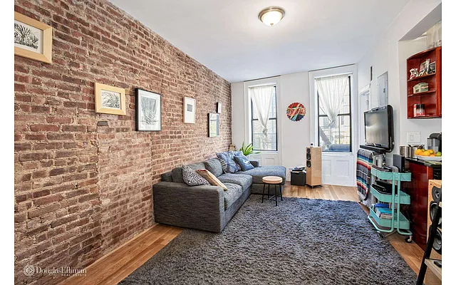 Rented by Douglas Elliman | media 4