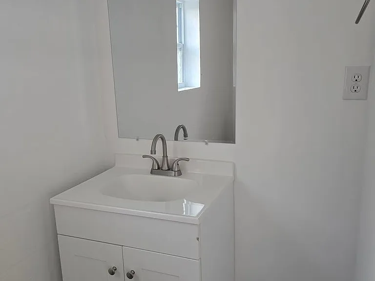 1001 N Bracewell Dr — Photo 10